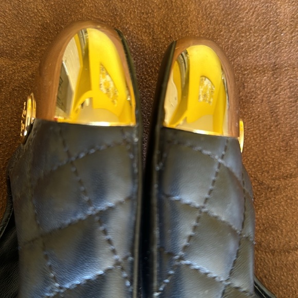 Preowned rare Tory Burch Navy Quilted Wedges 11 M. - Picture 8 of 12